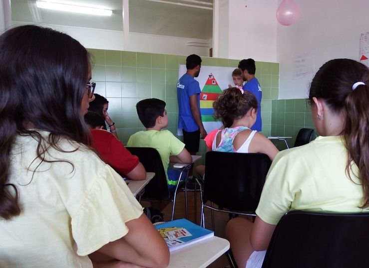 CCOO UGT CSIF y PIDE An se necesita contratar ms personal docente en Extremadura