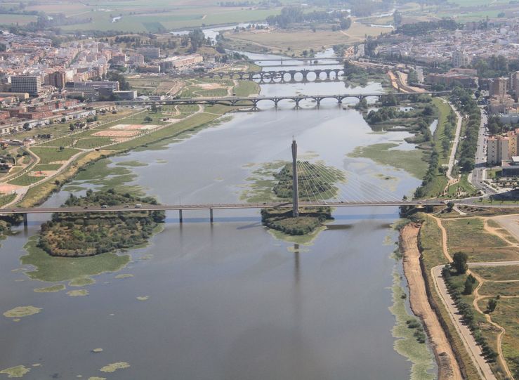 Junta y Ayuntamiento Badajoz deciden dejar sin efecto medidas extraordinarias contra COVID