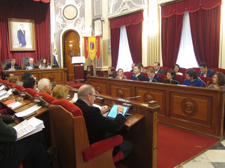 Pleno Ayuntamiento Badajoz aprueba de forma inicial el reglamento del Consejo de Comercio