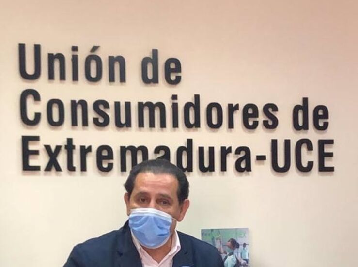 UCE Extremadura critica que varias entidades han duplicado coste de mantenimiento cuentas