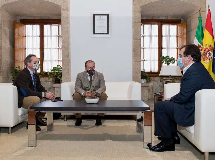 Vara se rene con el nuevo presidente de la Real Federacin Espaola de Caza 