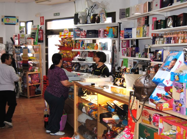 Las ventas del comercio minorista caen un 71 entre enero y noviembre en Extremadura