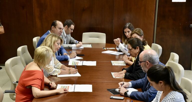 El PP inicia la negociación de los PGEx para 2023 sin fijar líneas rojas