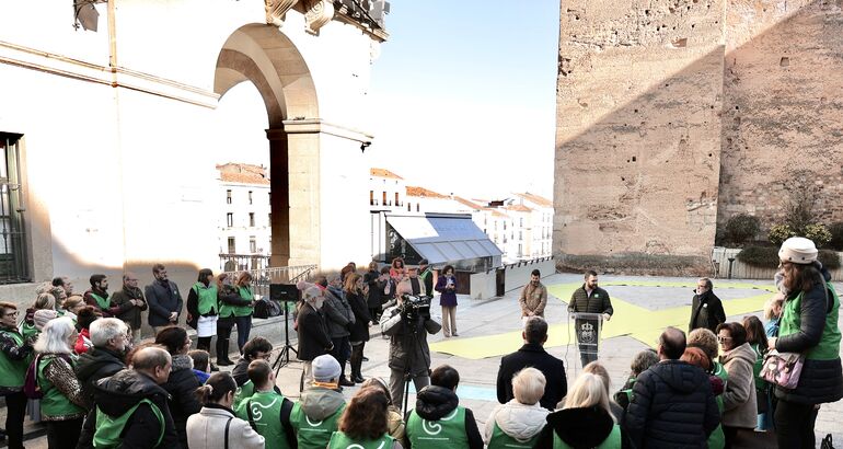 Ayuntamiento C Ceres Se Une A Aecc Para Pedir Que Se Destinen M S