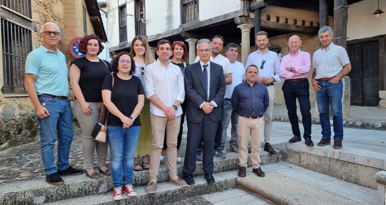 Quintana Destaca El Potencial Tur Stico Y Agr Cola De La Comarca De La Vera