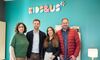 Osuna visita KidsUs un nuevo centro de idiomas que ofrece una experiencia inmersiva