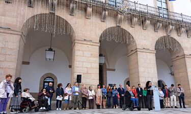 Ayuntamiento Cáceres muestra su repulsa por asesinatos mujeres víctimas violencia machista