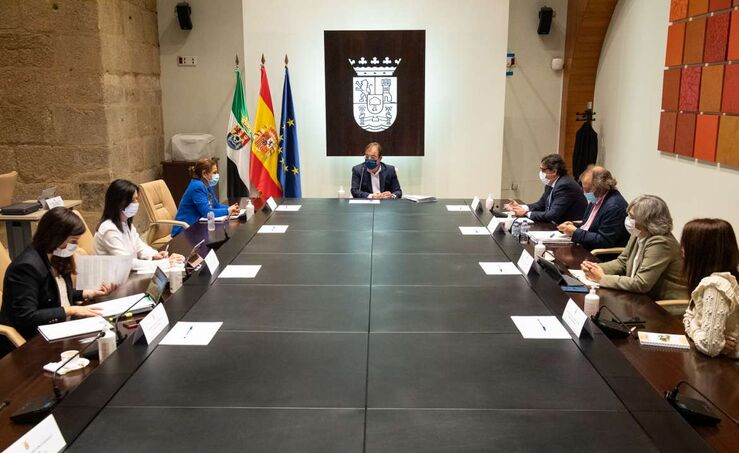 Extremadura convoca ayudas a contratacin para conciliar vida personal familiar y laboral