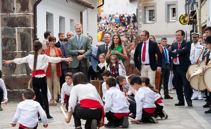 Los Reyes visitan Las Hurdes cien aos despus de la visita de Alfonso XIII
