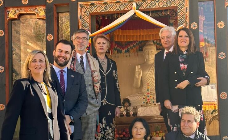 Blanca Martn asiste a firma de MoU entre Fundacin Lumbini Garden y la de Monjas de Butn