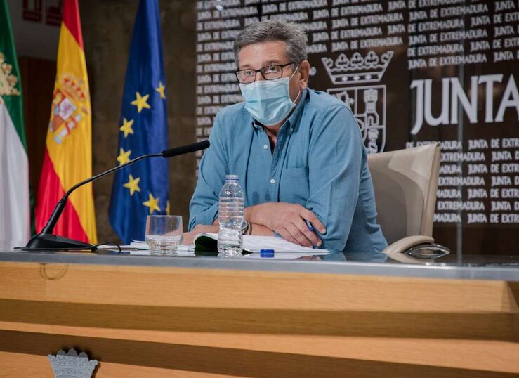 La Junta valora el mejor comportamiento de Extremadura en empleo sobre la media nacional
