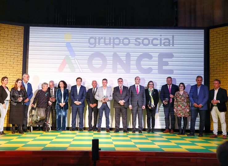 Entregados los Premios Solidarios Grupo Social ONCE en Extremadura