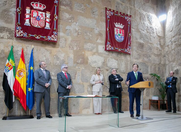 Vara urge ambicin y valenta para afrontar los retos de futuro para Extremadura
