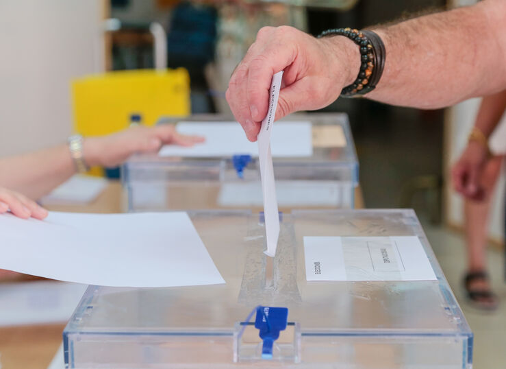 Un total de 891727 electores podrn ejercer su derecho al voto el 9J en Extremadura