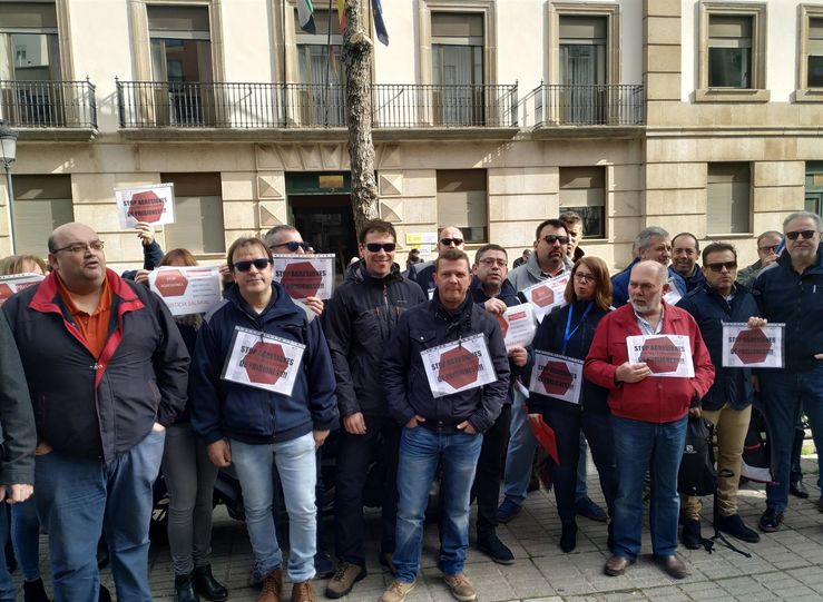 Funcionarios de prisiones protesta en Cceres para pedir mejoras laborales y salariales