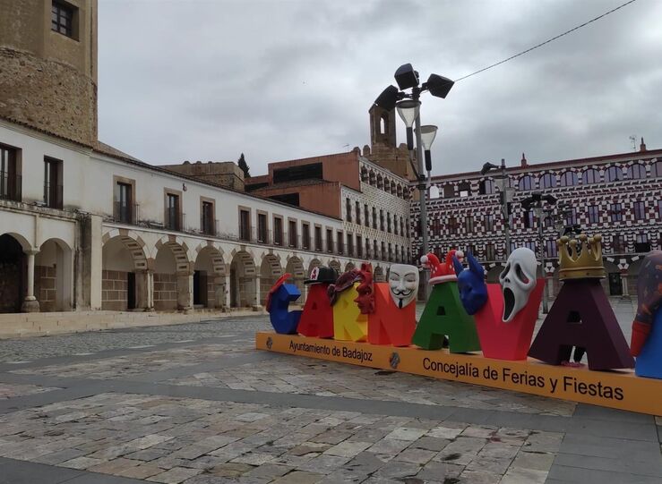 Un documental y dos exposiciones repasarn 40 aos del Carnaval de Badajoz