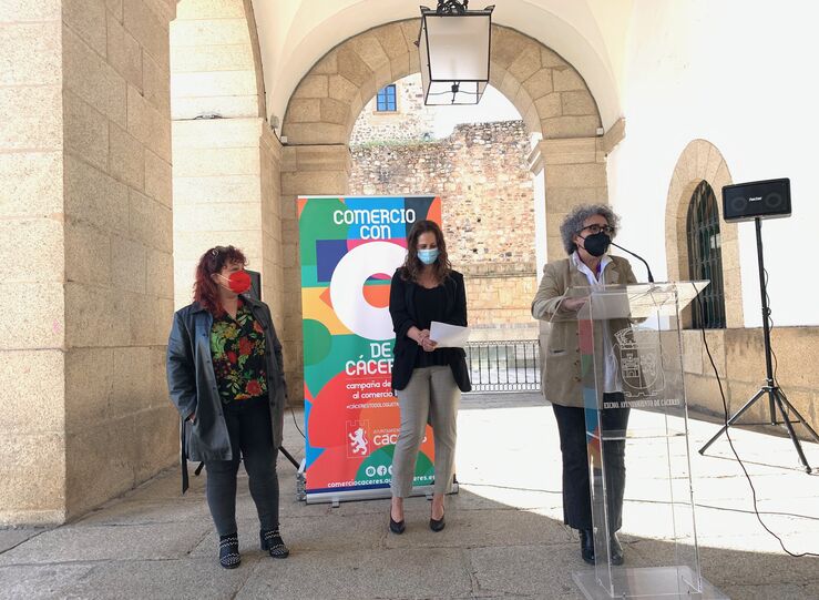 Ayuntamiento Cceres presenta la campaa de apoyo  Comercio con C de Cceres