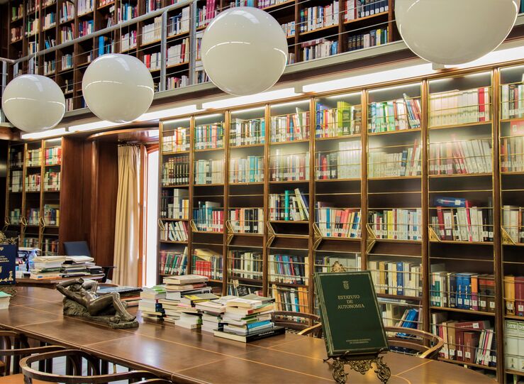 Biblioteca de la Asamblea pone a disposicin su fondo de 22408 obras en Da del Libro