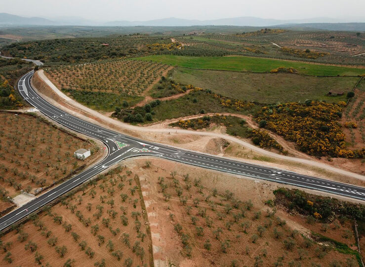 Extremadura insiste en que no es bien tratada por el Gobierno en sus infraestructuras