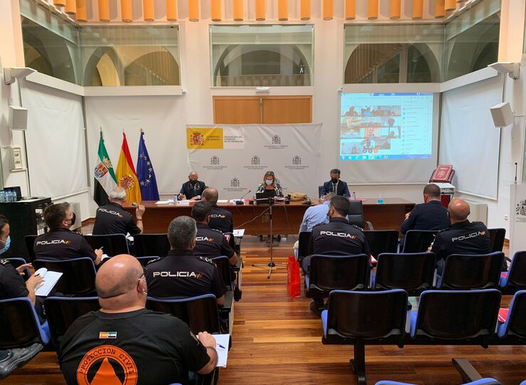 Unos 450 agentes velarn por la seguridad en los partidos de la Seleccin en Extremadura