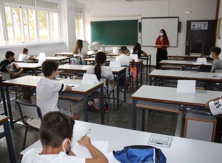 Cuatro aulas de cuatro centros educativos de la regin inician cuarentena por casos Covid