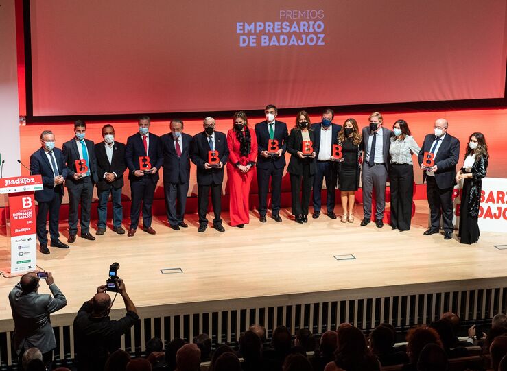 Promotoras de Lycol reciben el Premio Emprendimiento de La Crnica de Badajoz