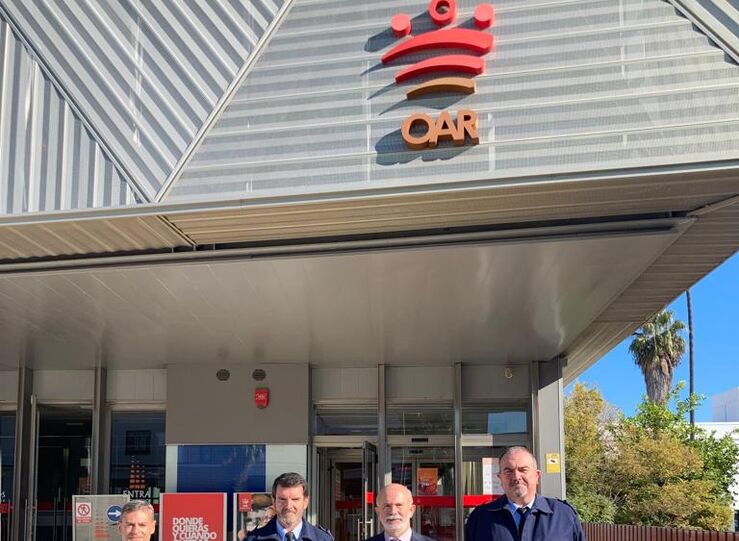 El delegado de Defensa en Extremadura visita los servicios centrales del OAR en Badajoz 