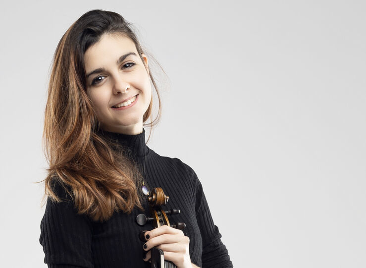 La violinista Miriam Hontana participa en el Festival de Msica Sacra y Antigua de Badajoz