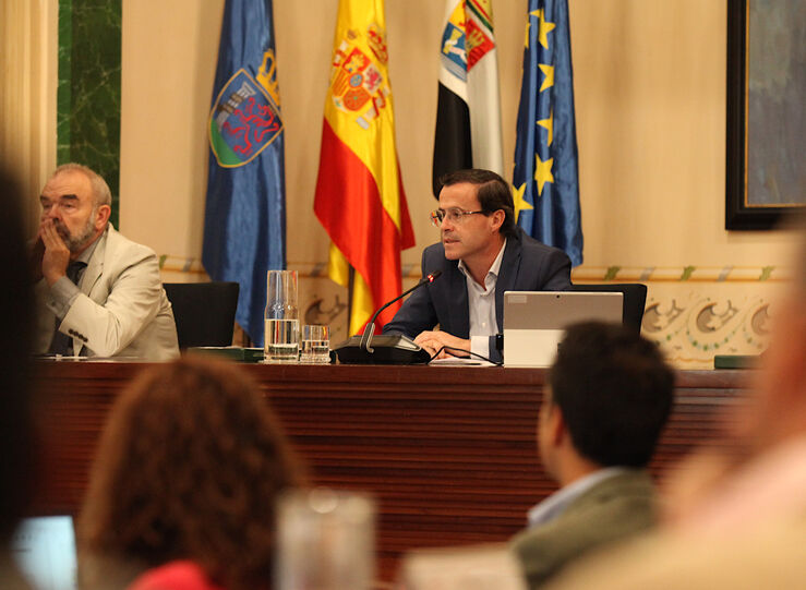 Diputacin de Badajoz adelanta el Plan Cohesion 2023 a finales de ao con 268 millones