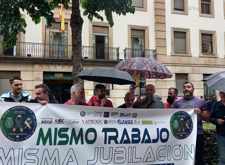 Policas nacionales y Guardias Civiles reclaman jubilacin digna y equiparacin salarial