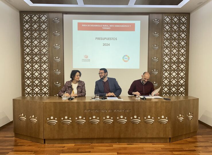 Diputacin de Badajoz apuesta por el  impulso al empleo y la promocin turismo