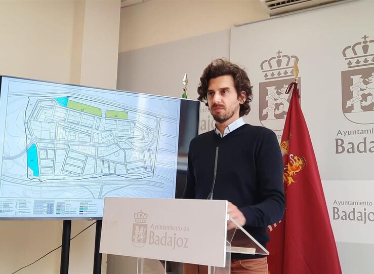 Ayuntamiento Badajoz cambiar uso dos parcelas de 17732 m2 para Instituto de Cerro Gordo