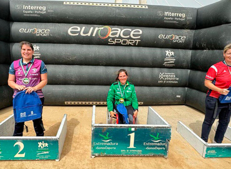 Elena Ayuso logra la medalla de plata en Badajoz