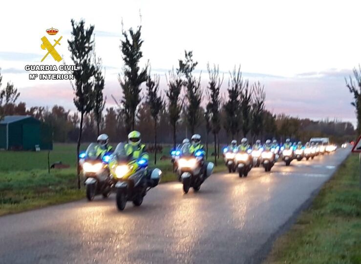 Cincuenta alumnos de la Guardia Civil recorrern en sus motocicletas Badajoz y Cceres