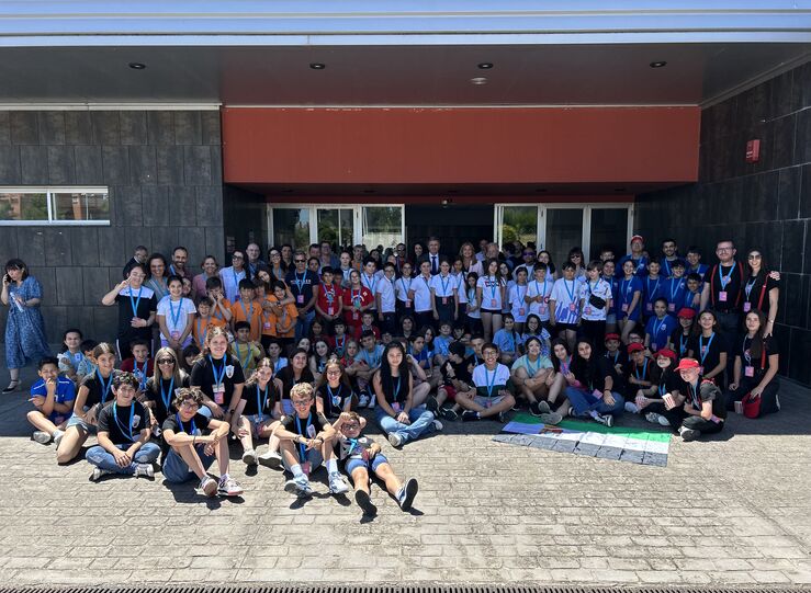 Ms de 300 alumnos extremeos exponen sus proyectos de robtica de IX edicin RetoTech