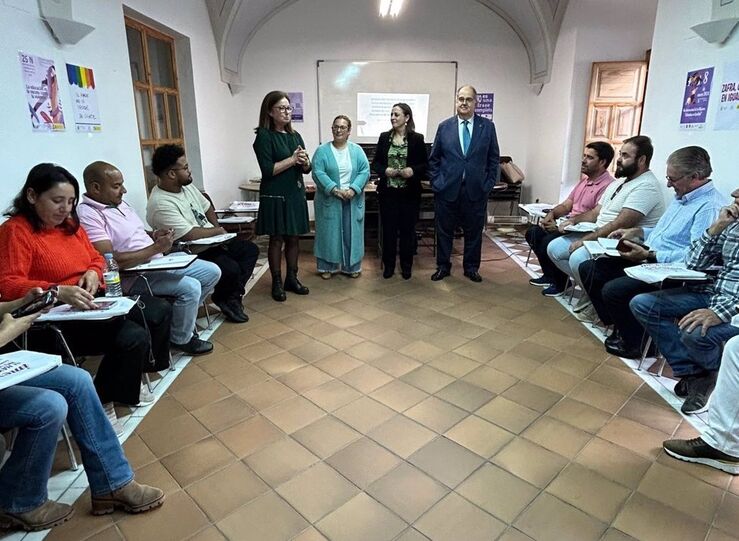 IMEX forma a taxistas de Extremadura que trasladan a mujeres vctimas violencia de gnero