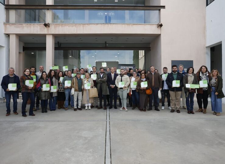 Club Birding llega a los 174 socios comprometidos con turismo ornitolgico en Extremadura