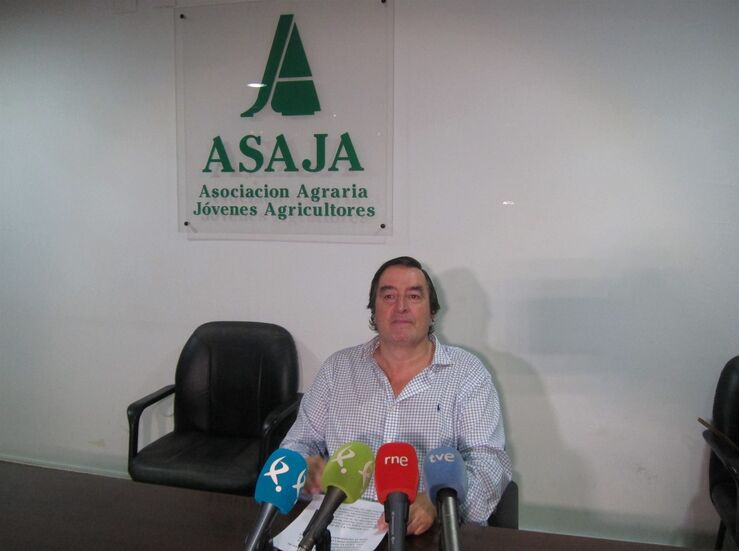 Asaja Extremadura pide cese de ministra de Trabajo por atacar dignidad de agricultores