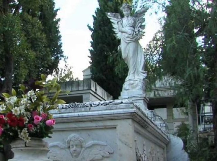 Las obras del cementerio de Cceres llegan a la Comisin Jurdica de Extremadura