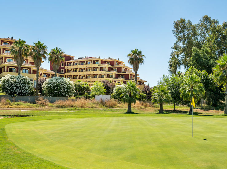 El hotel Ilunion Golf de Badajoz recibe un reconocimiento por su sostenibilidad