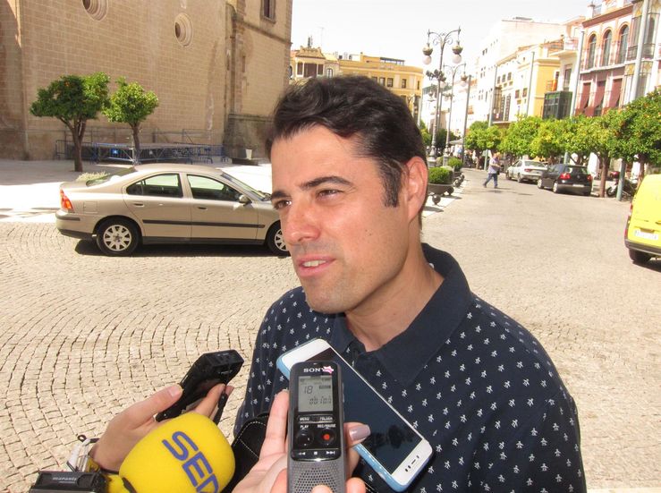 Vox sostiene que el concejal en Badajoz Alejandro Vlez debera devolver su acta de edil