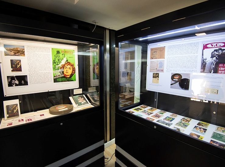 La sala Pintores 10 de Cceres exhibe documentos sobre la historia del cine