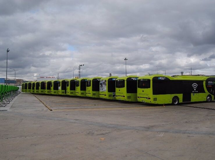 La plantilla de Tubasa ratifica la huelga nocturna indefinida en el bus urbano de Badajoz 