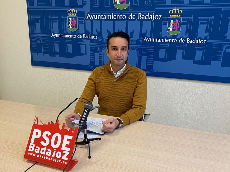 Cabezas urge al gobierno de Badajoz un presupuesto actualizado y del ao en vigor
