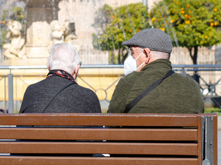 Cuidado de mayores y salud bucodental dos servicios clave en el bienestar