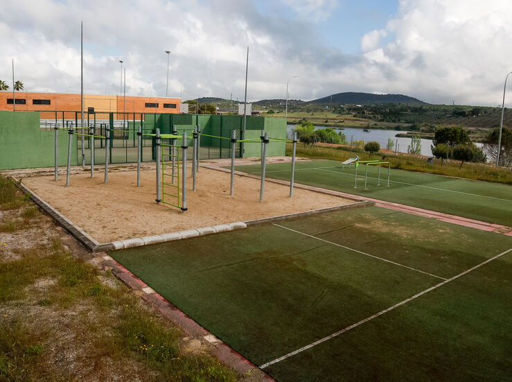 El Ayuntamiento de Mrida cede las instalaciones deportivas de El Prado al Club de Petanca