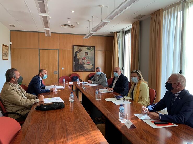 Delegada Gobierno y Presidente Seaisa piden proyectos para transformar regados