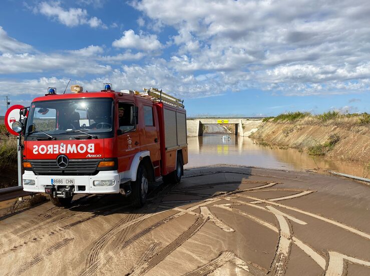 Bomberos Diputacin de Badajoz siguen arreglando los numerosos daos de ltimas lluvias
