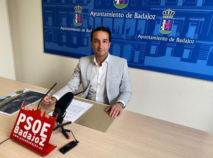PSOE Badajoz lamenta que parques infantiles parece que estn en liquidacin