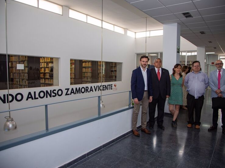 Fondos de Alonso Zamora Vicente y de Pedro de Lorenzo en Biblioteca Central UEx Cceres